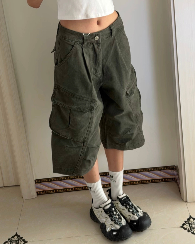 Zelené volné cargo šortky Jáchym – letní outfit