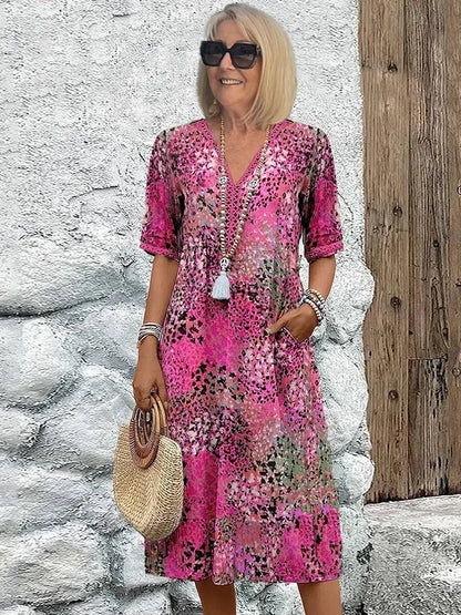 Dorina | Šaty s véčkovým výstřihem a potiskem